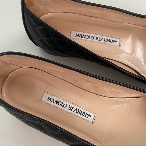 EUC Manolo Blahnik flat - Picture 5 of 11